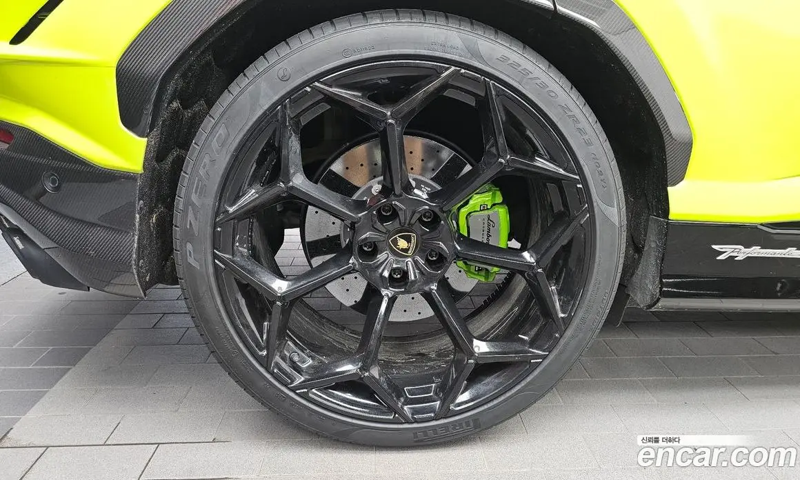 Lamborghini Urus 2024 4.0 автомат (гидро), фото 5 Lamborghini Urus 2024 4.0 автомат (гидро), фото 5