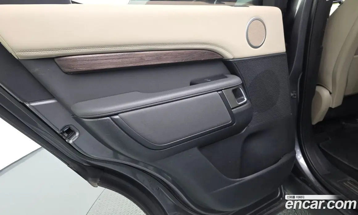 Land Rover Discovery 2019 3.0 автомат (гидро), фото 14