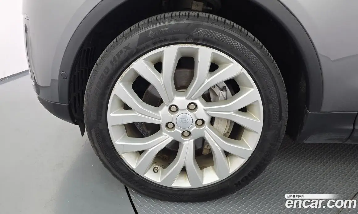 Land Rover Discovery 2019 3.0 автомат (гидро), фото 4