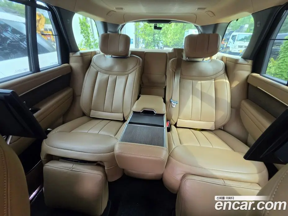 Land Rover Range Rover 2022 4.4 автомат (гидро), фото 12