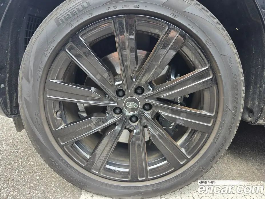 Land Rover Range Rover 2022 4.4 автомат (гидро), фото 5