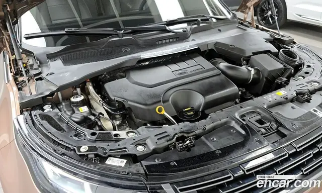 Land Rover Range Rover Evoque 2025 2.0 автомат (гидро), миниатюра 6 Land Rover Range Rover Evoque 2025 2.0 автомат (гидро), миниатюра 6