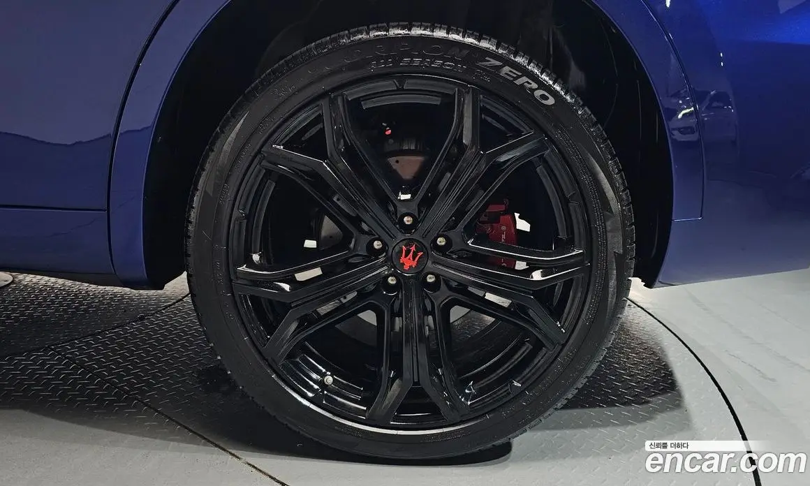 Maserati Levante 2019 3.8 автомат (гидро), фото 7 Maserati Levante 2019 3.8 автомат (гидро), фото 7