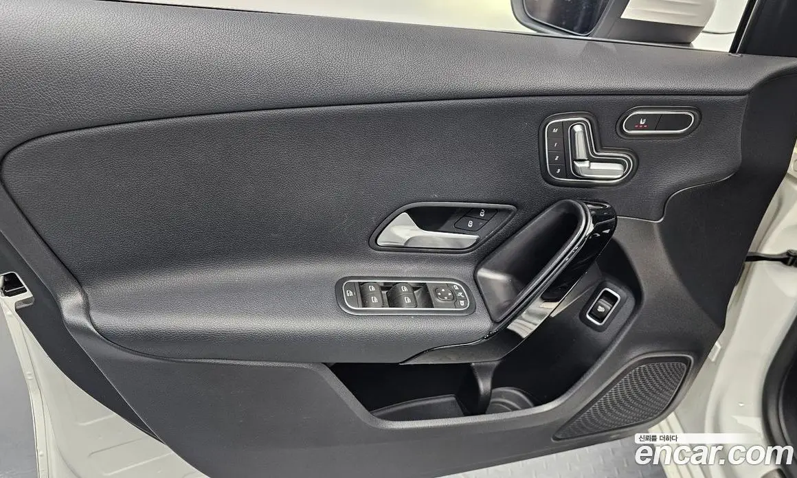 Mercedes-Benz A-Class 2020 2.0 автомат (гидро), фото 13 Mercedes-Benz A-Class 2020 2.0 автомат (гидро), фото 13