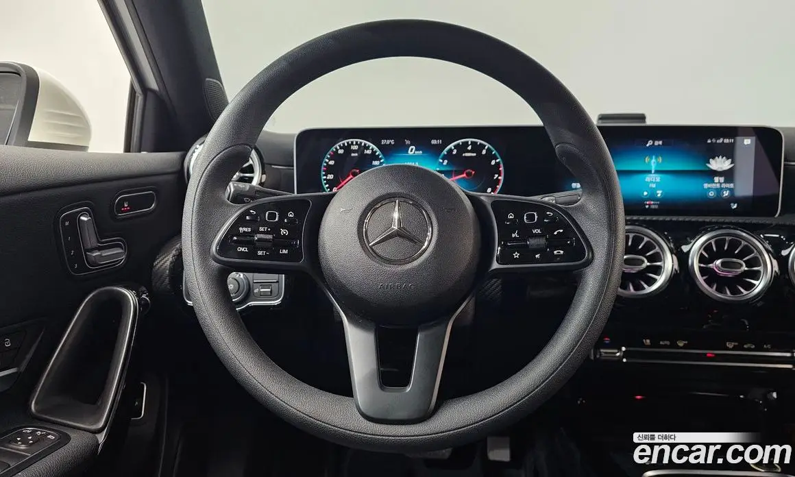 Mercedes-Benz A-Class 2020 2.0 автомат (гидро), фото 17 Mercedes-Benz A-Class 2020 2.0 автомат (гидро), фото 17