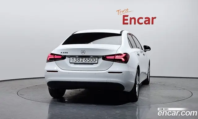 Mercedes-Benz A-Class 2020 2.0 автомат (гидро), миниатюра 3 Mercedes-Benz A-Class 2020 2.0 автомат (гидро), миниатюра 3