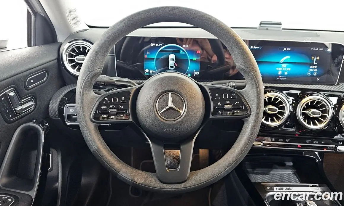Mercedes-Benz A-Class 2020 2.0 автомат (гидро), фото 19 Mercedes-Benz A-Class 2020 2.0 автомат (гидро), фото 19