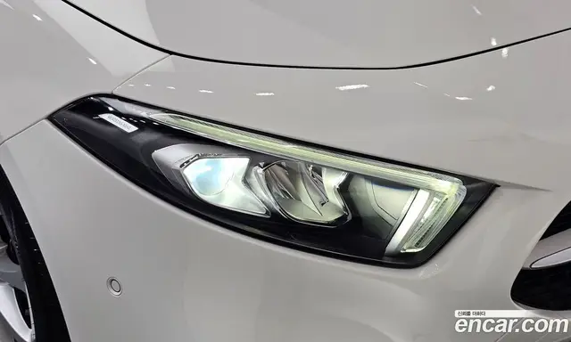 Mercedes-Benz A-Class 2020 2.0 автомат (гидро), миниатюра 8 Mercedes-Benz A-Class 2020 2.0 автомат (гидро), миниатюра 8
