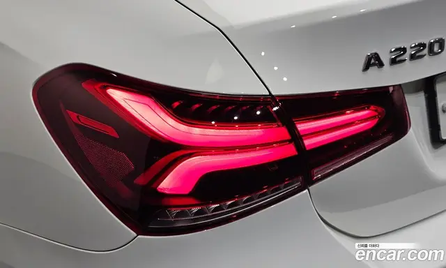 Mercedes-Benz A-Class 2020 2.0 автомат (гидро), миниатюра 9 Mercedes-Benz A-Class 2020 2.0 автомат (гидро), миниатюра 9