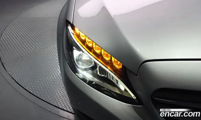 Mercedes-Benz C-Class 2018 2.1 автомат (гидро), миниатюра 8