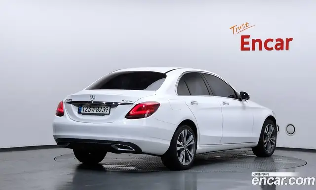 Mercedes-Benz C-Class 2021 1.9 автомат (гидро), миниатюра 2