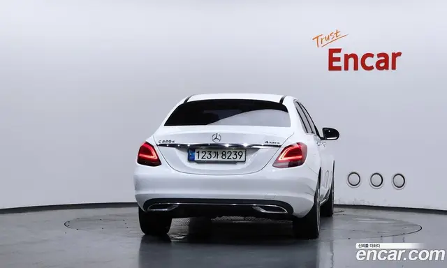 Mercedes-Benz C-Class 2021 1.9 автомат (гидро), миниатюра 4
