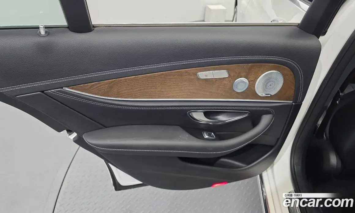 Mercedes-Benz E-Class 2019 2.0 автомат (гидро), фото 15