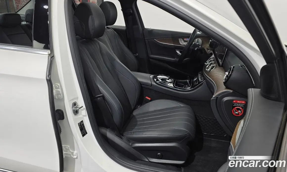 Mercedes-Benz E-Class 2019 2.0 автомат (гидро), фото 16