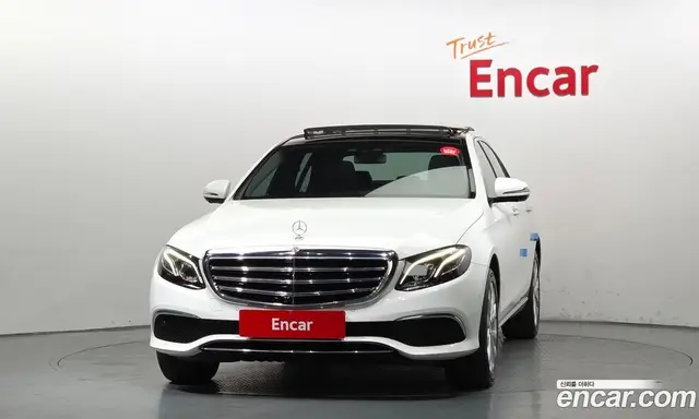 Mercedes-Benz E-Class 2019 2.0 автомат (гидро), миниатюра 3