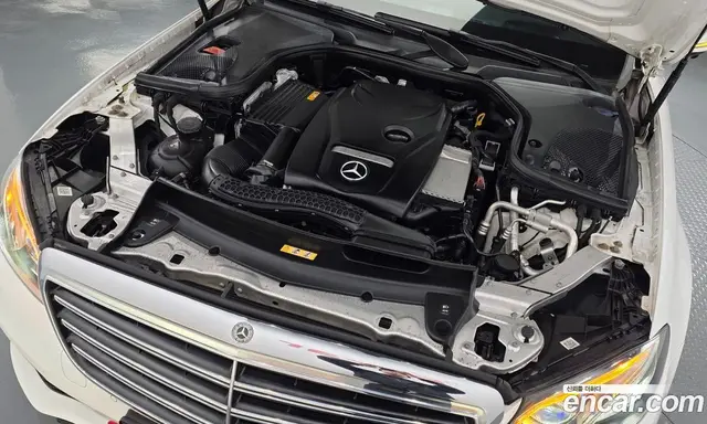 Mercedes-Benz E-Class 2019 2.0 автомат (гидро), миниатюра 6