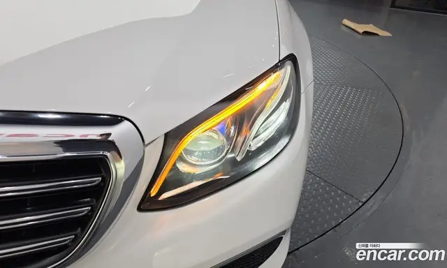 Mercedes-Benz E-Class 2019 2.0 автомат (гидро), миниатюра 8