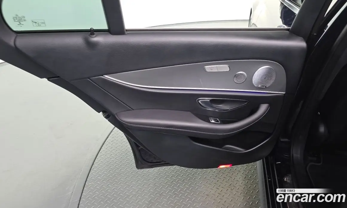 Mercedes-Benz E-Class 2019 2.0 автомат (гидро), фото 15