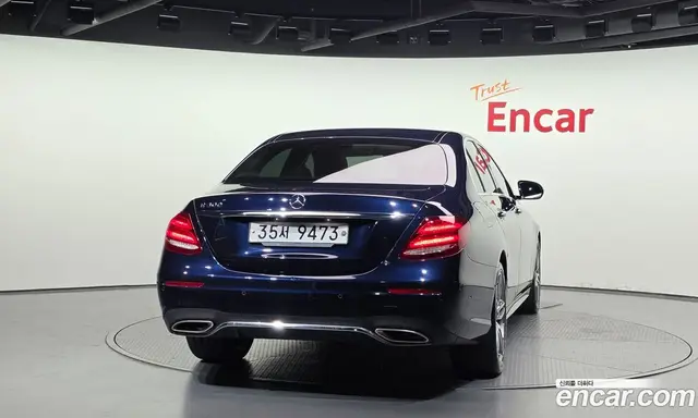 Mercedes-Benz E-Class 2019 2.0 автомат (гидро), миниатюра 4