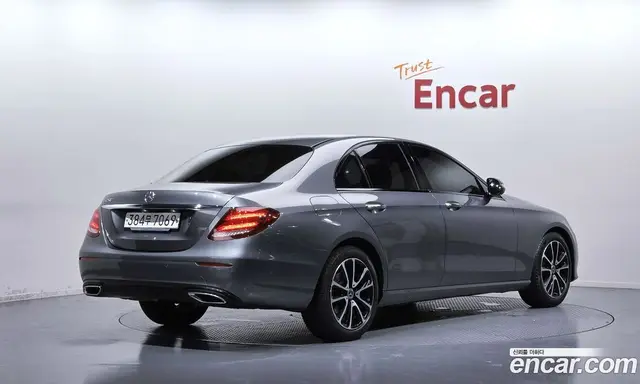 Mercedes-Benz E-Class 2020 2.0 автомат (гидро), миниатюра 2 Mercedes-Benz E-Class 2020 2.0 автомат (гидро), миниатюра 2
