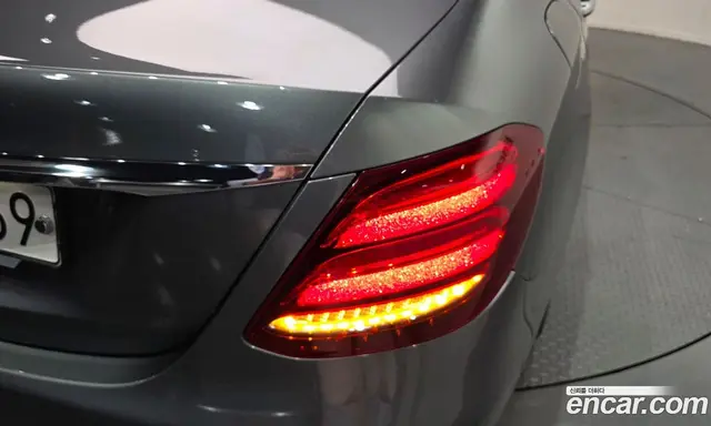 Mercedes-Benz E-Class 2020 2.0 автомат (гидро), миниатюра 9 Mercedes-Benz E-Class 2020 2.0 автомат (гидро), миниатюра 9