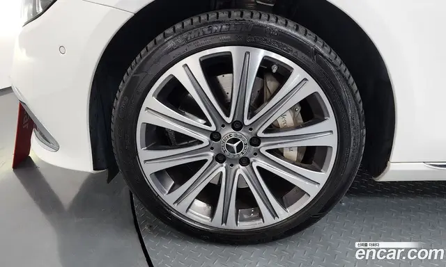 Mercedes-Benz E-Class 2021 3.0 автомат (гидро), миниатюра 4 Mercedes-Benz E-Class 2021 3.0 автомат (гидро), миниатюра 4