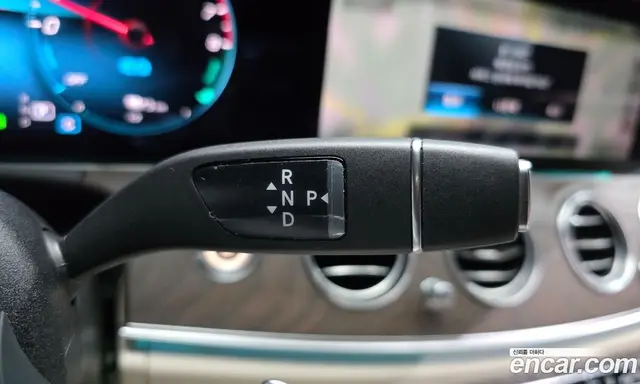 Mercedes-Benz E-Class 2021 2.0 автомат (гидро), миниатюра 12