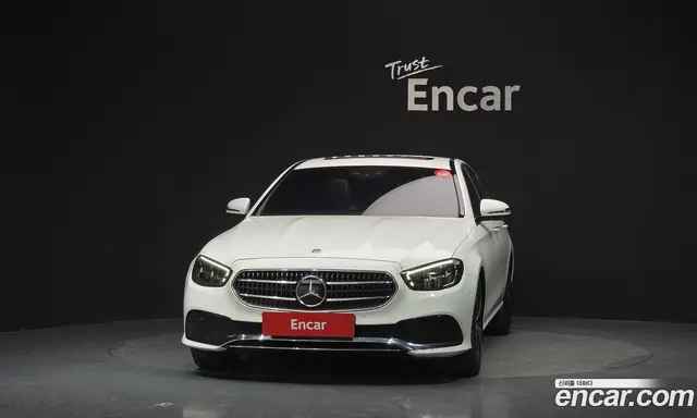 Mercedes-Benz E-Class 2021 2.0 автомат (гидро), миниатюра 3