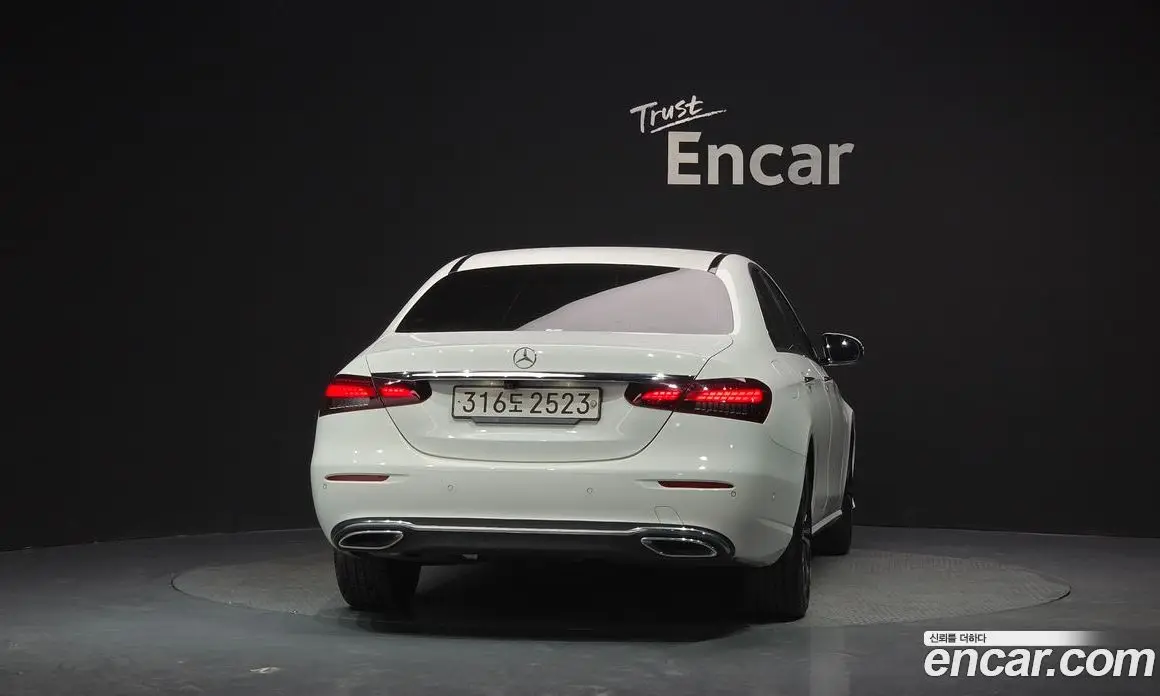 Mercedes-Benz E-Class 2021 2.0 автомат (гидро), фото 4