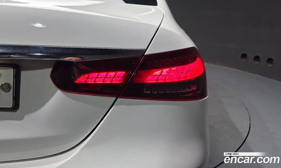 Mercedes-Benz E-Class 2021 2.0 автомат (гидро), фото 9