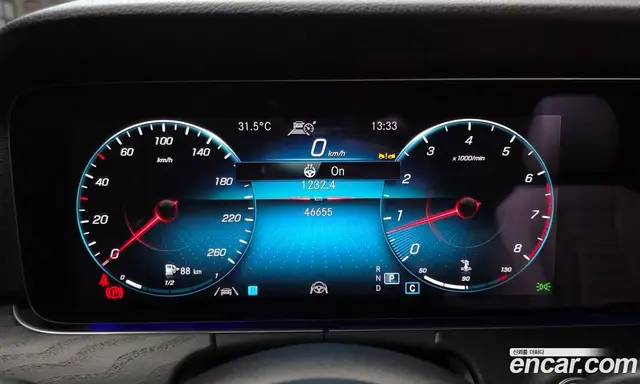 Mercedes-Benz E-Class 2023 2.0 автомат (гидро), миниатюра 11