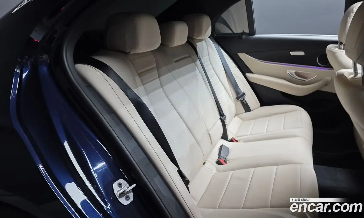 Mercedes-Benz E-Class 2023 2.0 автомат (гидро), фото 17