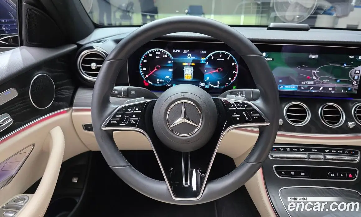 Mercedes-Benz E-Class 2023 2.0 автомат (гидро), фото 19