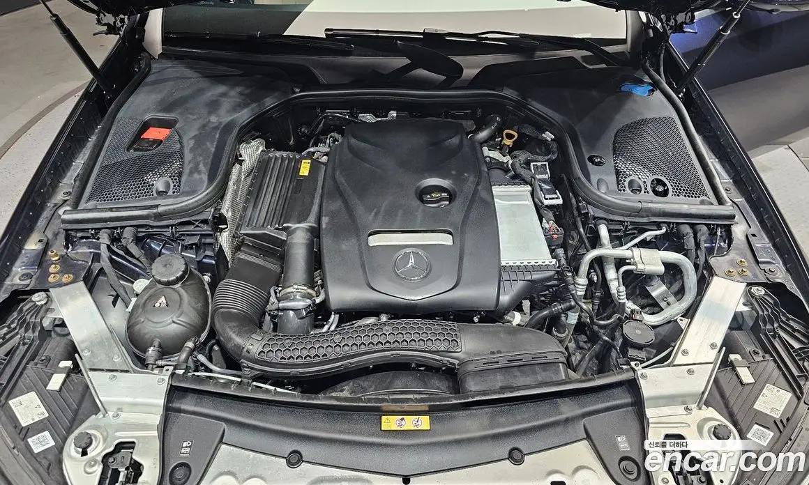 Mercedes-Benz E-Class 2023 2.0 автомат (гидро), фото 6