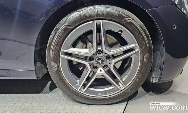 Mercedes-Benz E-Class 2023 2.0 автомат (гидро), миниатюра 7