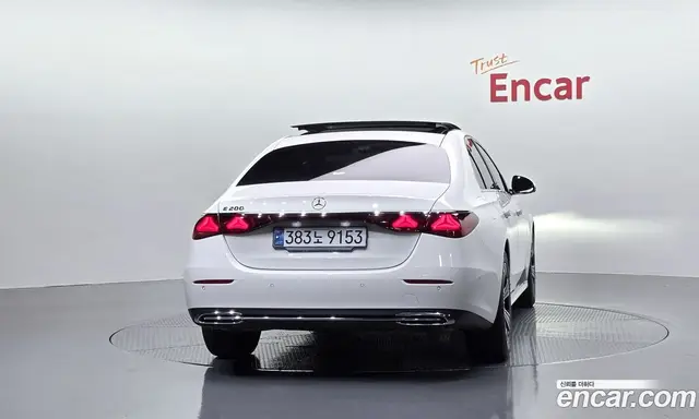 Mercedes-Benz E-Class 2025 2.0 автомат (гидро), миниатюра 3 Mercedes-Benz E-Class 2025 2.0 автомат (гидро), миниатюра 3