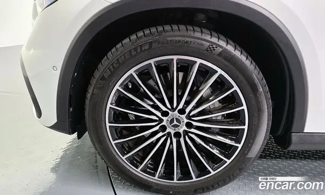 Mercedes-Benz GLC-Class 2025 2.0 автомат (гидро), миниатюра 5