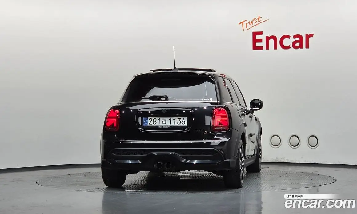 Mini Cooper 2024 2.0 автомат (гидро), фото 4 Mini Cooper 2024 2.0 автомат (гидро), фото 4