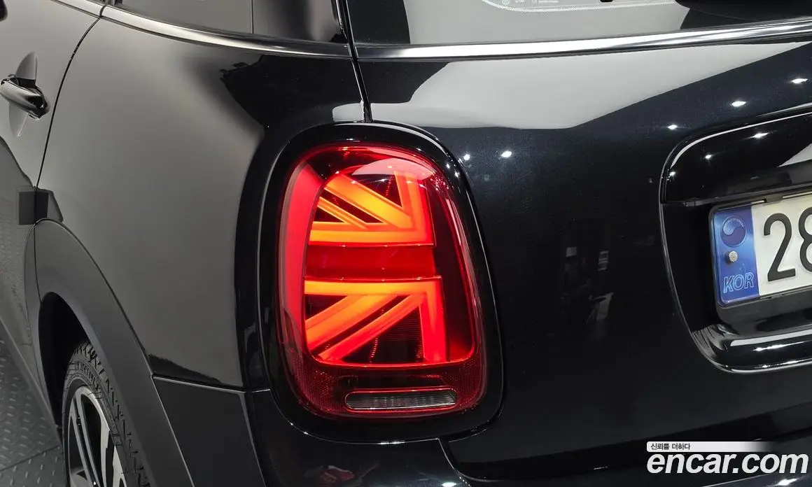 Mini Cooper 2024 2.0 автомат (гидро), фото 9 Mini Cooper 2024 2.0 автомат (гидро), фото 9