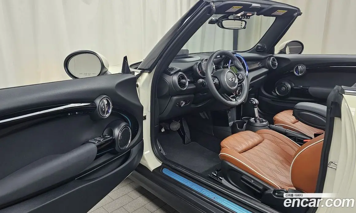 Mini Cooper Convertible 2018 2.0 автомат (гидро), фото 13 Mini Cooper Convertible 2018 2.0 автомат (гидро), фото 13