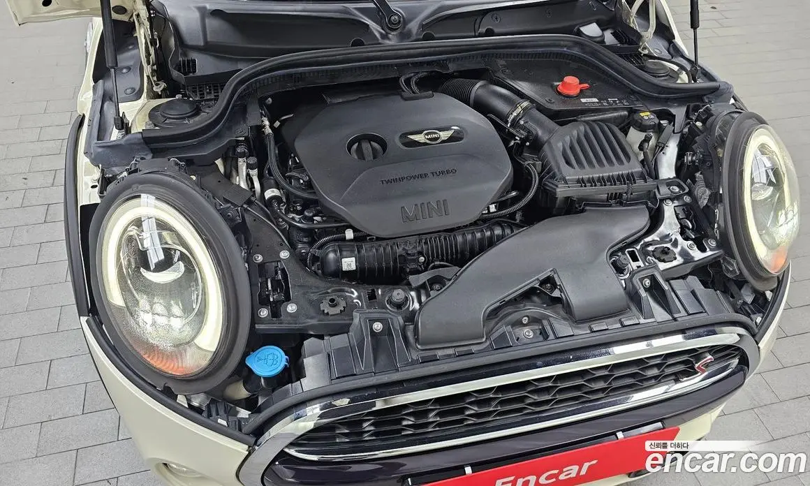 Mini Cooper Convertible 2018 2.0 автомат (гидро), фото 6 Mini Cooper Convertible 2018 2.0 автомат (гидро), фото 6