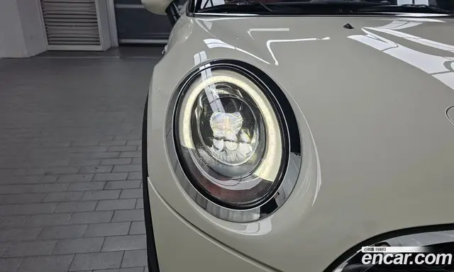 Mini Cooper Convertible 2018 2.0 автомат (гидро), миниатюра 8 Mini Cooper Convertible 2018 2.0 автомат (гидро), миниатюра 8