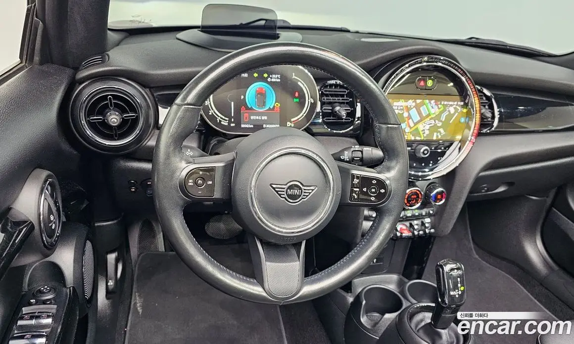 Mini Cooper Convertible 2024 1.5 автомат (гидро), фото 18 Mini Cooper Convertible 2024 1.5 автомат (гидро), фото 18