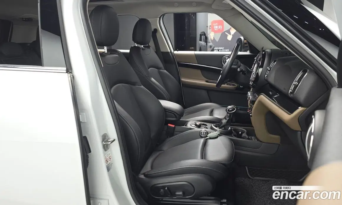 Mini Countryman 2018 2.0 автомат (гидро), фото 16 Mini Countryman 2018 2.0 автомат (гидро), фото 16