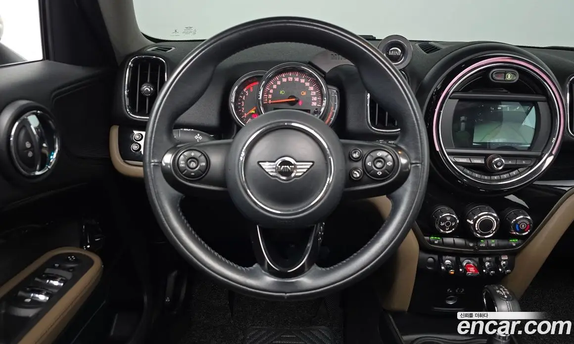 Mini Countryman 2018 2.0 автомат (гидро), фото 18 Mini Countryman 2018 2.0 автомат (гидро), фото 18