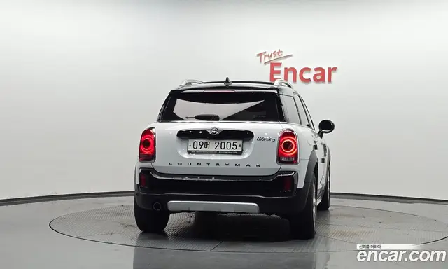 Mini Countryman 2018 2.0 автомат (гидро), миниатюра 3 Mini Countryman 2018 2.0 автомат (гидро), миниатюра 3