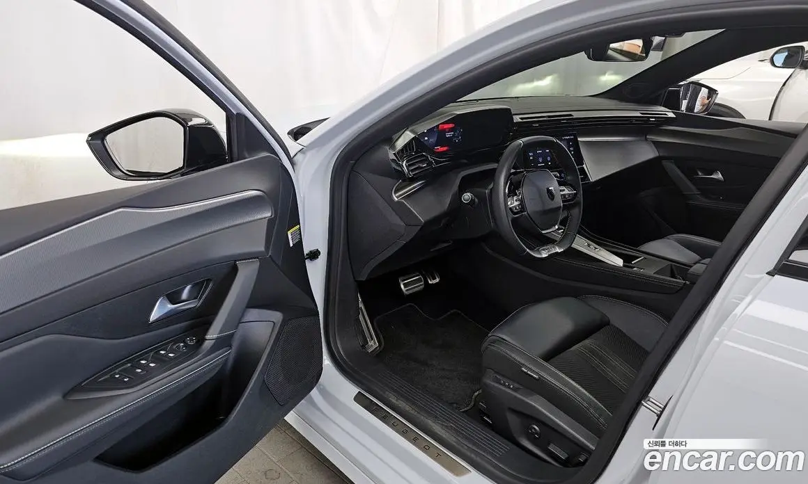 Peugeot 308 2024 1.2 автомат (гидро), фото 13 Peugeot 308 2024 1.2 автомат (гидро), фото 13