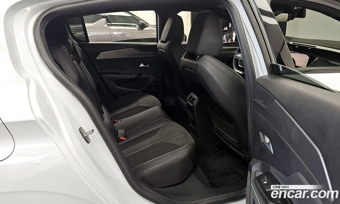 Peugeot 308 2024 1.2 автомат (гидро), фото 18 Peugeot 308 2024 1.2 автомат (гидро), фото 18