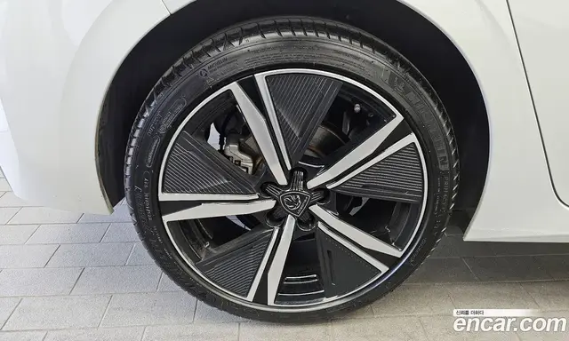 Peugeot 308 2024 1.2 автомат (гидро), миниатюра 5 Peugeot 308 2024 1.2 автомат (гидро), миниатюра 5