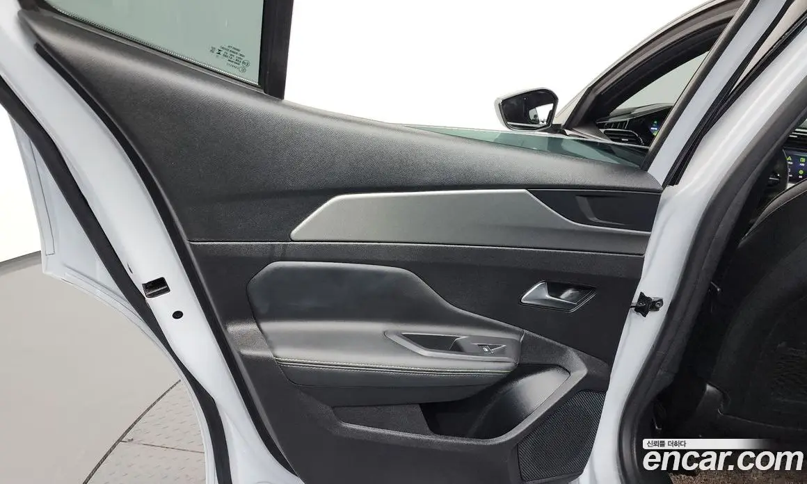 Peugeot 408 2024 1.2 автомат (гидро), фото 15 Peugeot 408 2024 1.2 автомат (гидро), фото 15